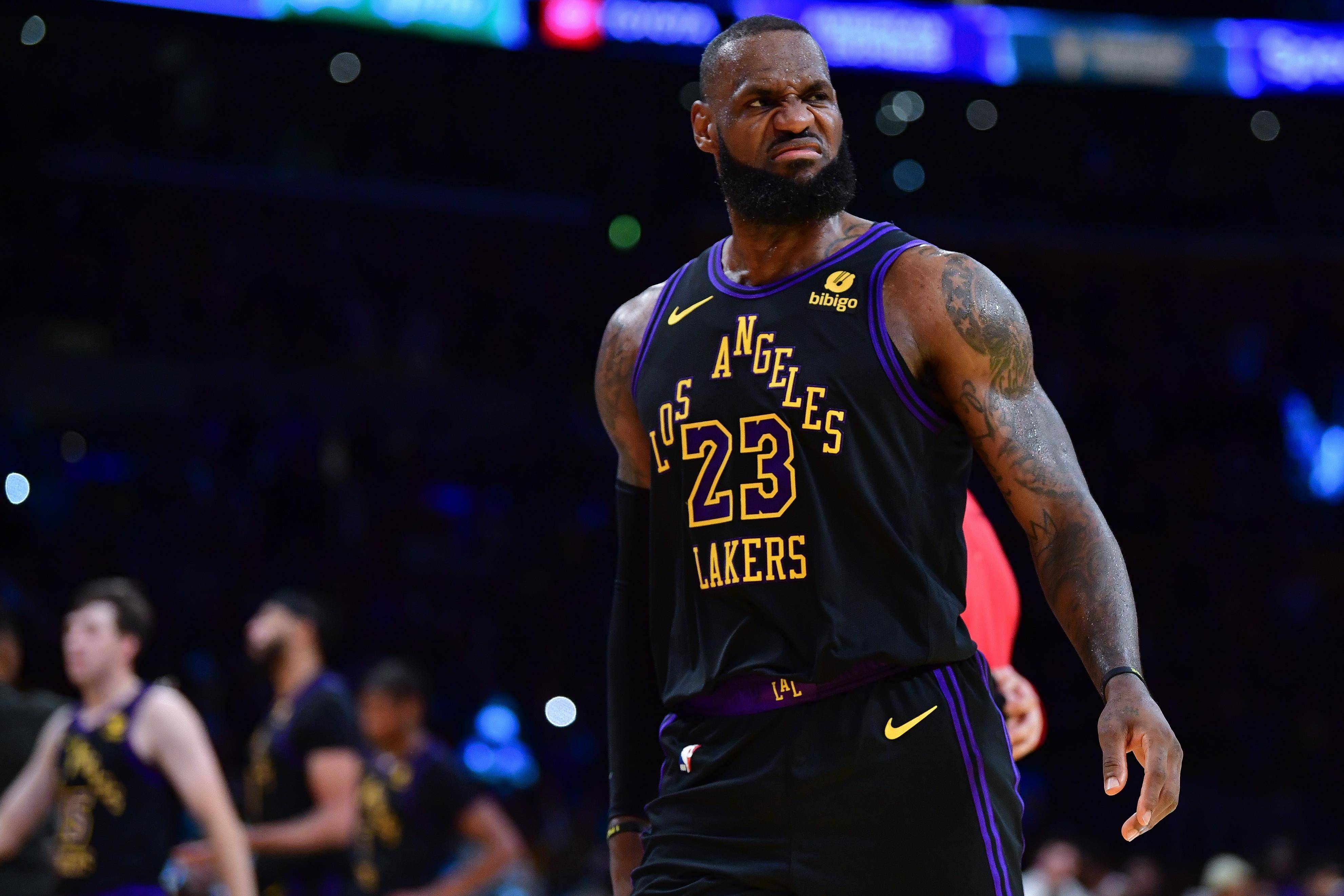 爱游戏中国-转会期体能课后，洛杉矶湖人复出首秀备战NBA季后赛，震撼外界，更衣室氛围转暖的简单介绍
